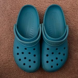 Pool blue crocs